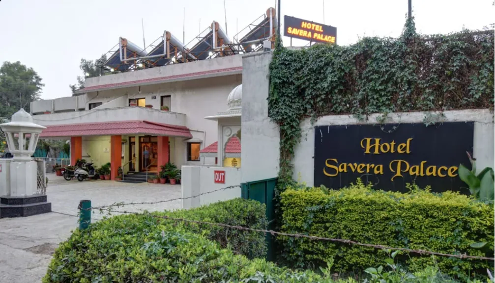 Hotel Savera Palace